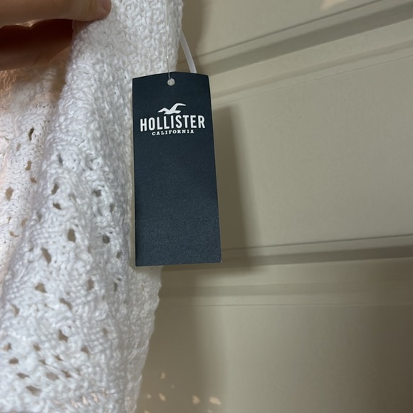 Women’s hollister halter top - Picture 2 of 3